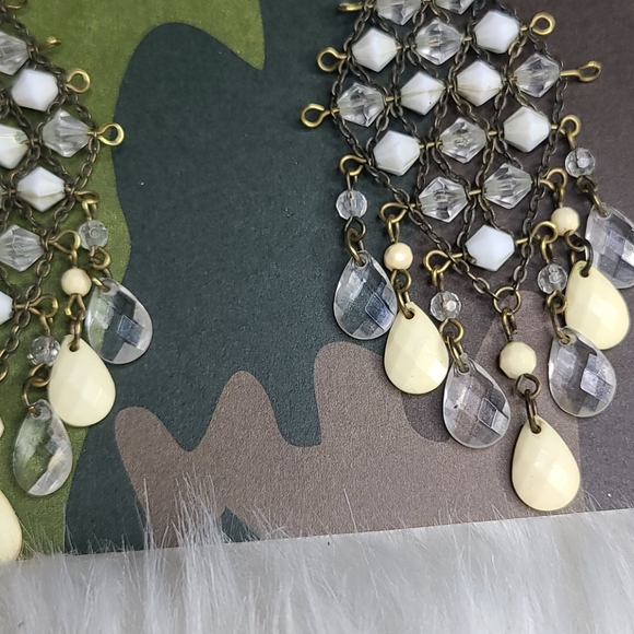 Beaded Statement earrings creme white lightweight - Picture 2 of 3